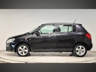 /photos/9327/211b53f6-91bf-49cc-8ea5-bd7ae091bdb0_i320x240.jpg