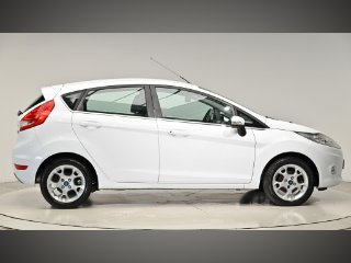 /photos/9327/26e4bf66-2980-4aee-8a1a-899e648cc79a_i320x240.jpg