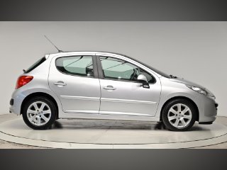 /photos/9327/5692a669-b388-4d20-9f7a-f6f2712b0142_i320x240.jpg