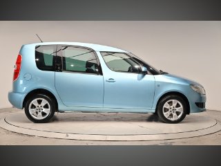 /photos/9327/775104b2-fd73-457d-90bd-b72a3609b17c_i320x240.jpg