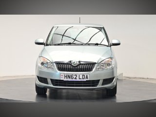 /photos/9327/8996e1d3-bd1b-45d8-9158-d9d49fccb320_i320x240.jpg