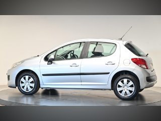 /photos/9327/98717466-8704-41a6-b784-2437f71f3814_i320x240.jpg