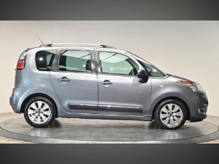/photos/9327/9a0b91d7-61e8-4fb4-8d5f-b000485c8166_i320x240.jpg