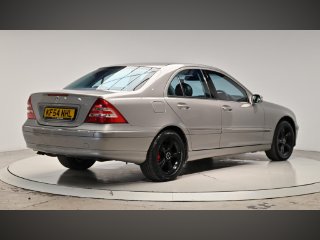 /photos/9327/fe176fbd-123e-43d5-826a-bb8eb9124c74_i320x240.jpg